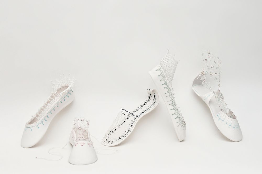 Pièces uniques - chaussons et guêtres de Madame De - AUDE TAHON