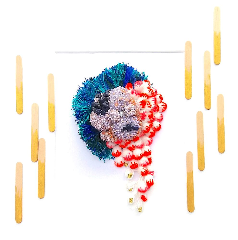Autres décorations murales - Broche La chrysalide du Geai Bleu - KANAE BRIANDET