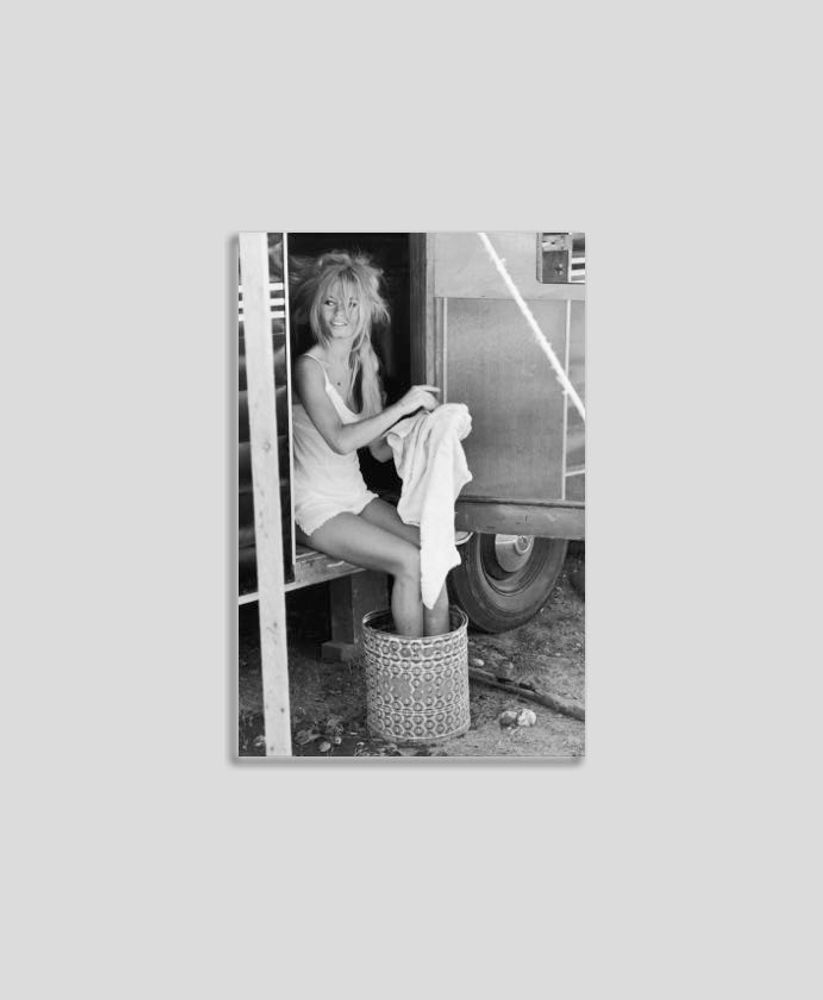 Art photos - Bardot Cleans Up - GALERIE PRINTS
