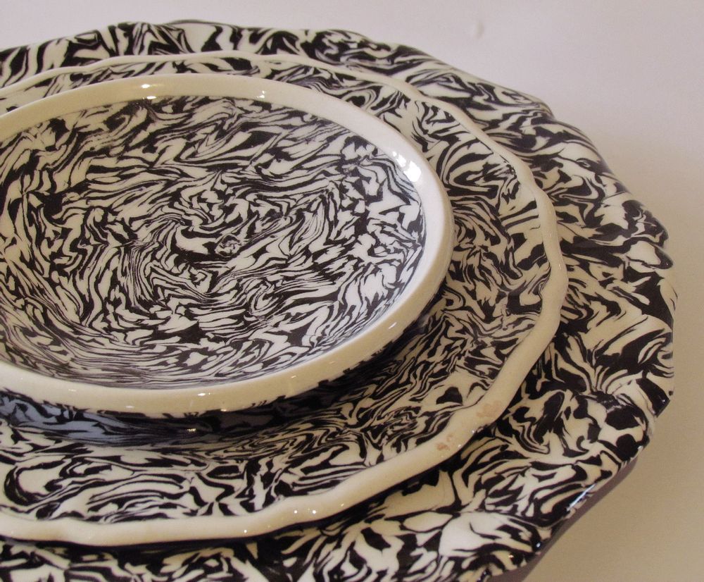 Assiettes au quotidien - Tableware - PASCALE MESTRE TERES MELEES