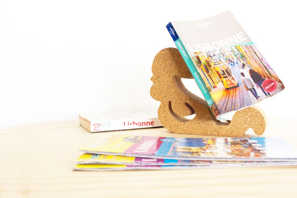 Design objects - Kresto tablet holder - DEDAL