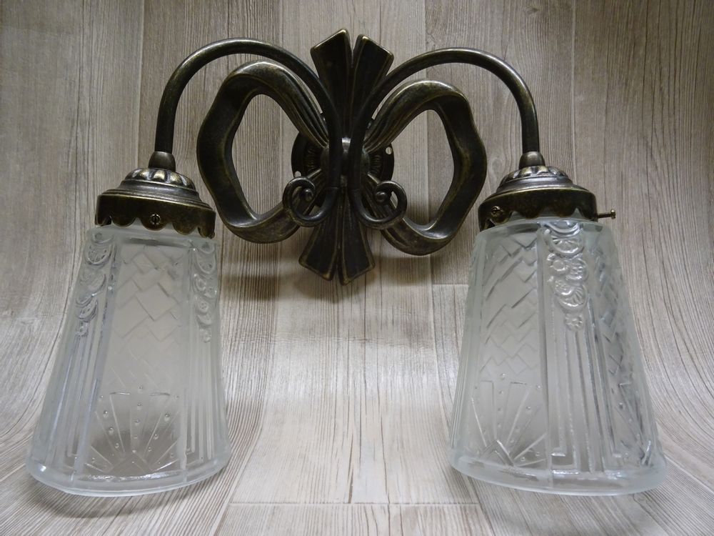 Appliques - Appliques pour Hotel/Restaurant/Brasserie/Salle de spectacle/Cabaret/Opéra/Théâtre/Nightclub/Château/Manoir - TIEF