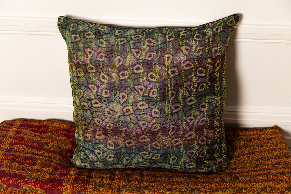Decorative objects - Cushion cover bi-material velvet and printed silk - LA CABANE DE STELLA