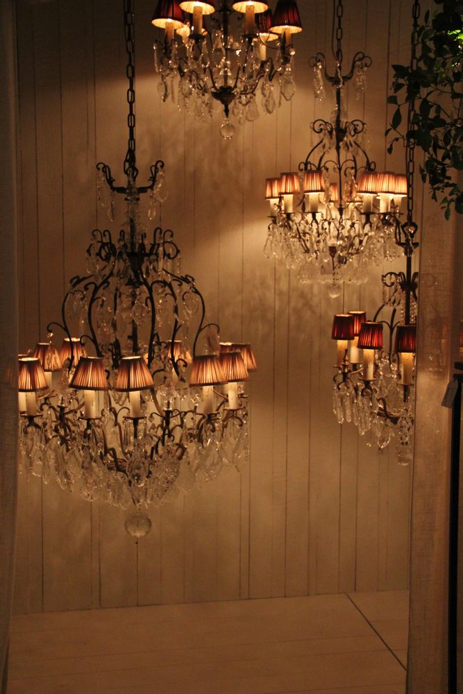 Hanging lights - Chandelier Belgium - VIPS AND FRIENDS