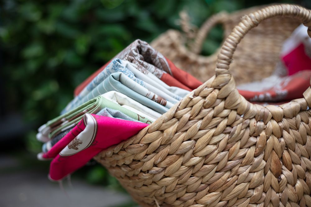 Cushions - UPHOLSTERY FABRICS - CUSHIONS - WALLPAPER - YAËL & VALÉRIE