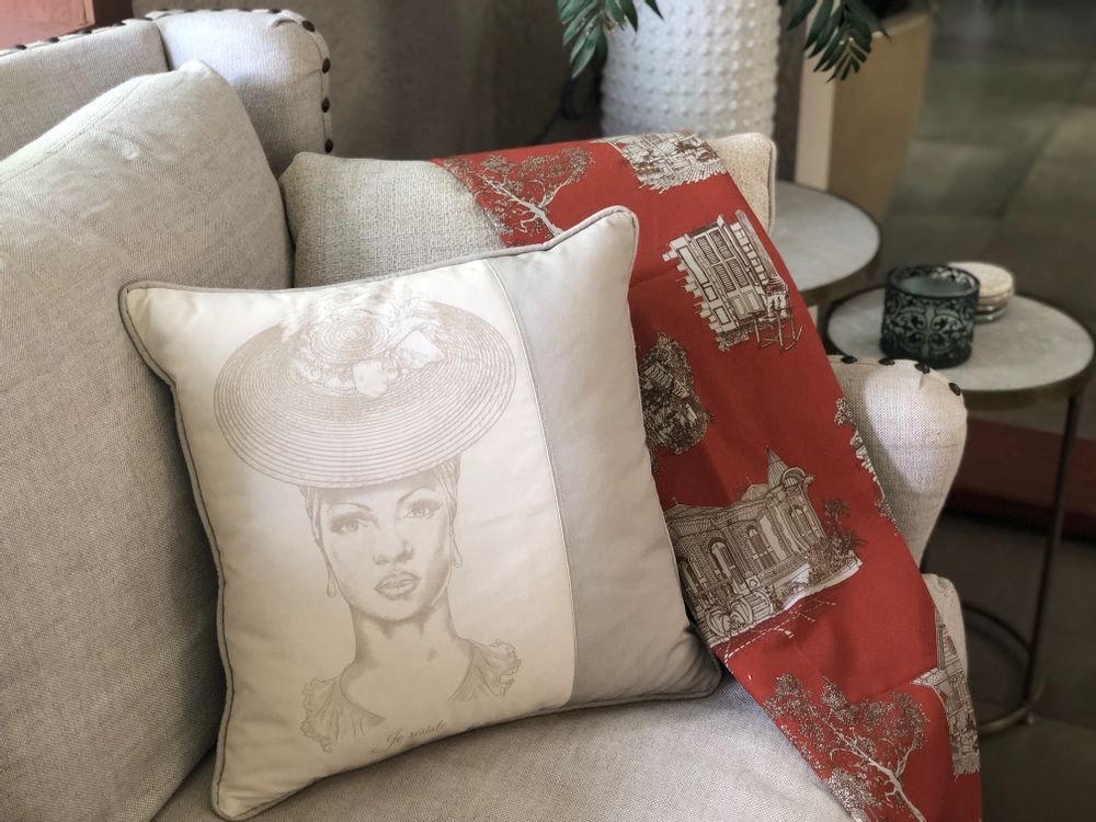 Cushions - UPHOLSTERY FABRICS - CUSHIONS - WALLPAPER - YAËL & VALÉRIE