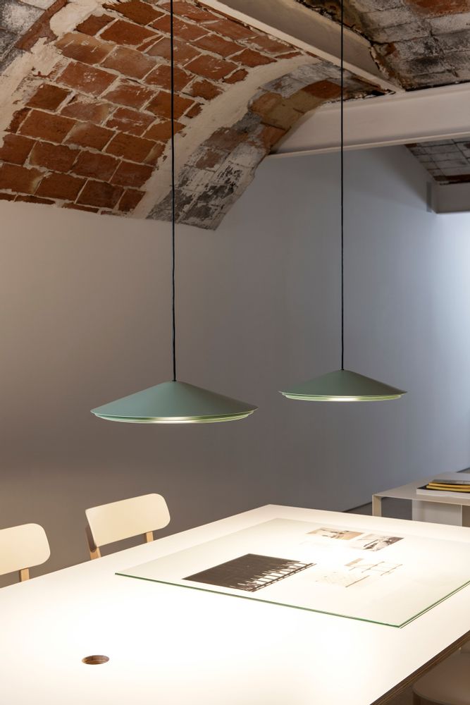 Objets design - Lampe à suspension COLETTE - CARPYEN