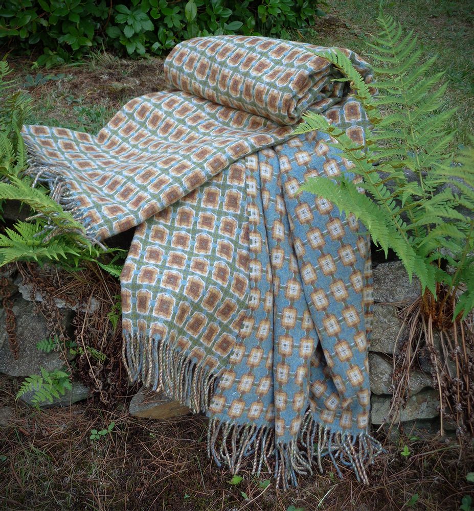 Throw blankets - 100% Lambswool Basketweave throws. - PAULETTE ROLLO