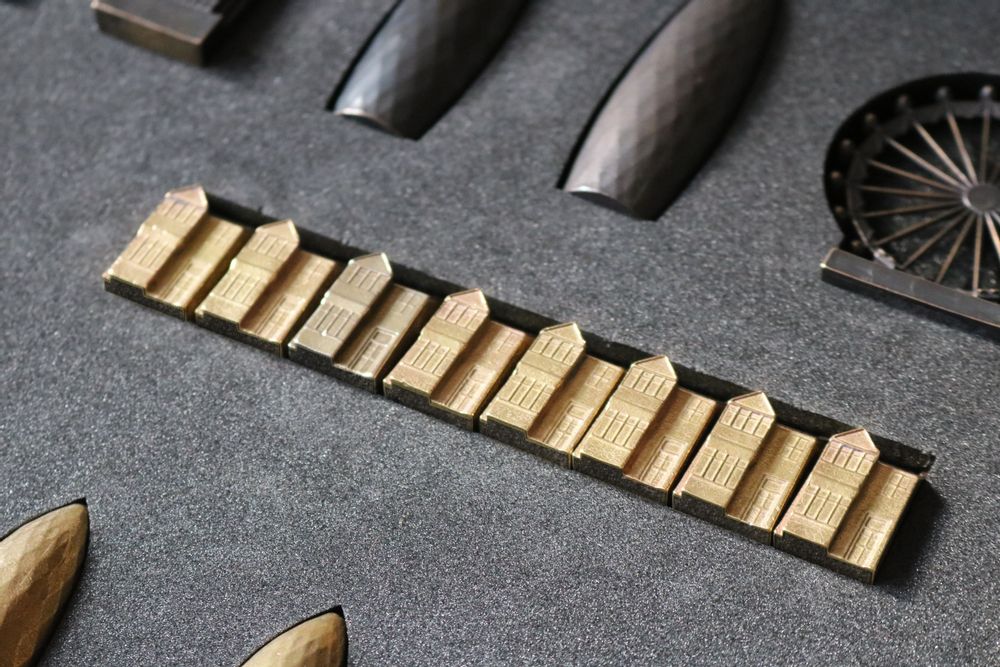 Objets design - Bronze massif de luxe London Edition - SKYLINE CHESS