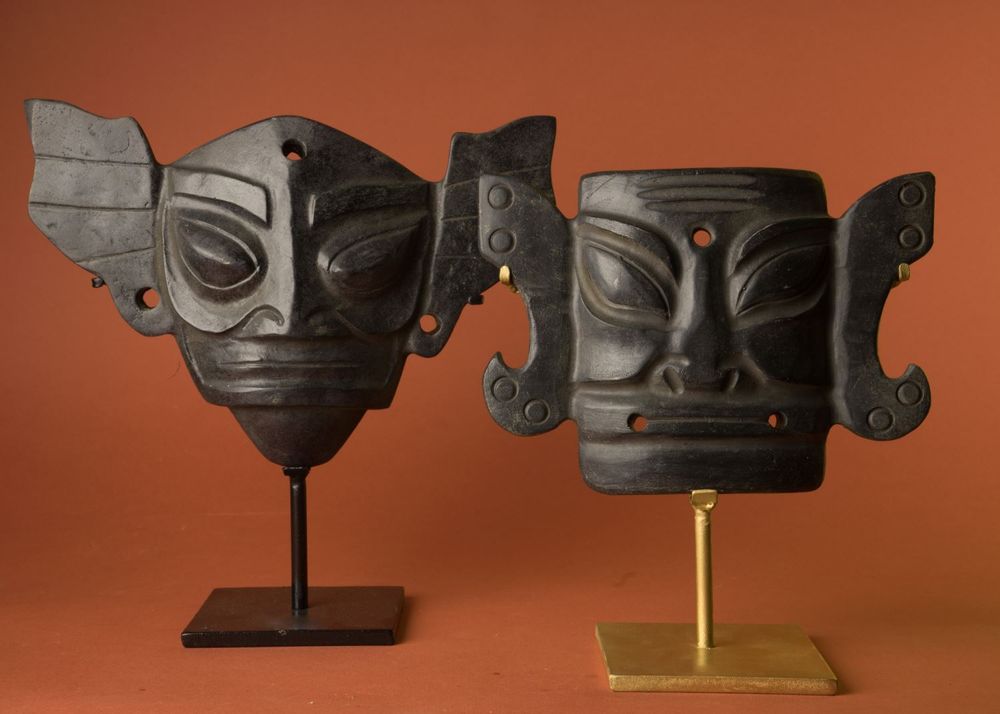 Sculptures, statuettes and miniatures - African Masks on stand - ASIATIDES