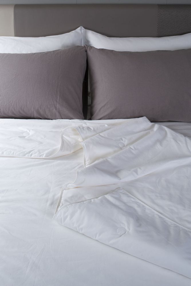 Comforters and pillows - Duvesilk duvet - MINARDI SINCE 1916