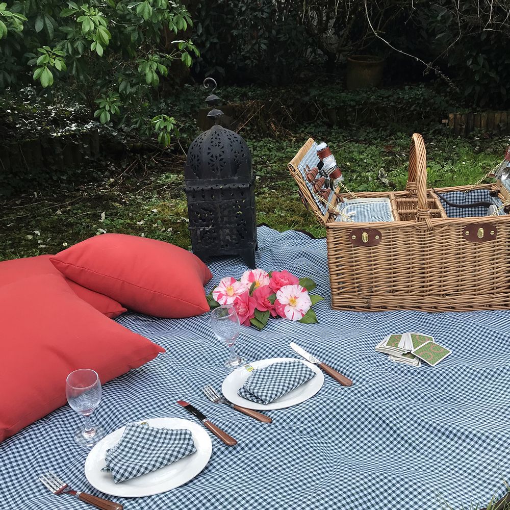 Accessoires de déco extérieure - Collection de nappes pique-niques à revers imperméable pour les tables de jardin ou pique-nique - LES JARDINS DE LA COMTESSE