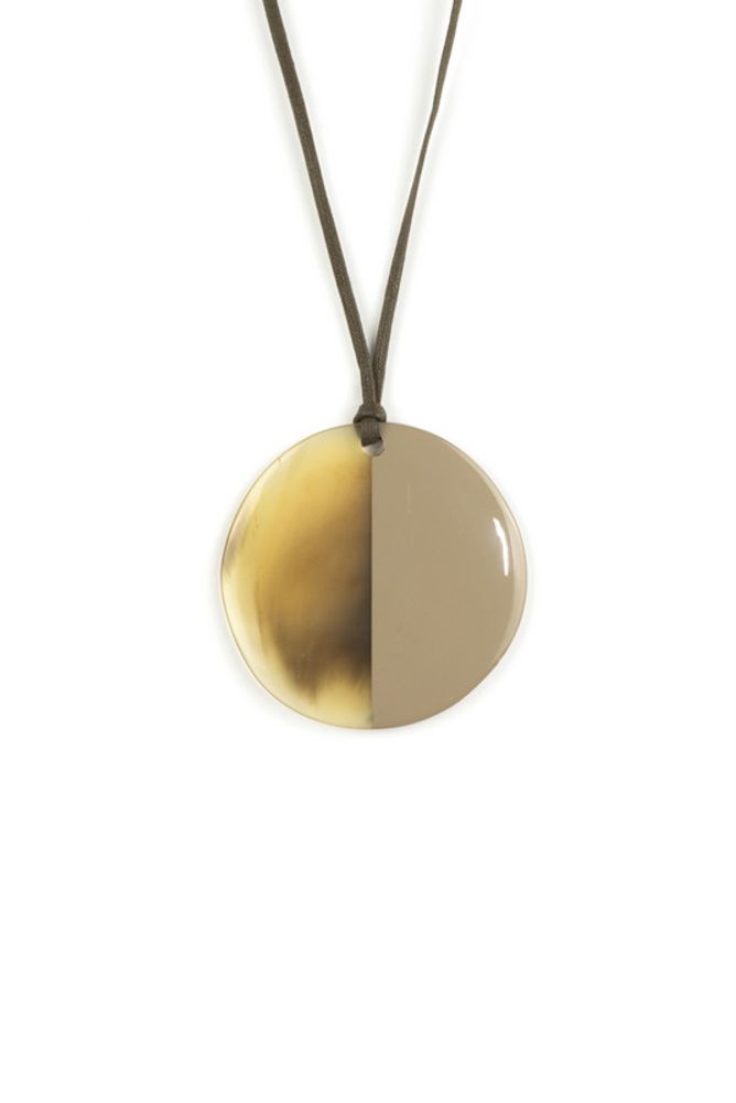 Bijoux - Pendants in horn and lacquer - L INDOCHINEUR X RIVÊT