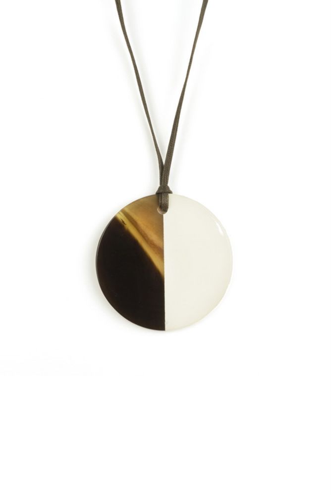 Bijoux - Pendants in horn and lacquer - L INDOCHINEUR X RIVÊT