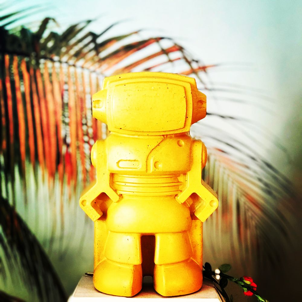 Design objects - Decorative object Concrete | Robot figurine | Colored concrete - JUNNY