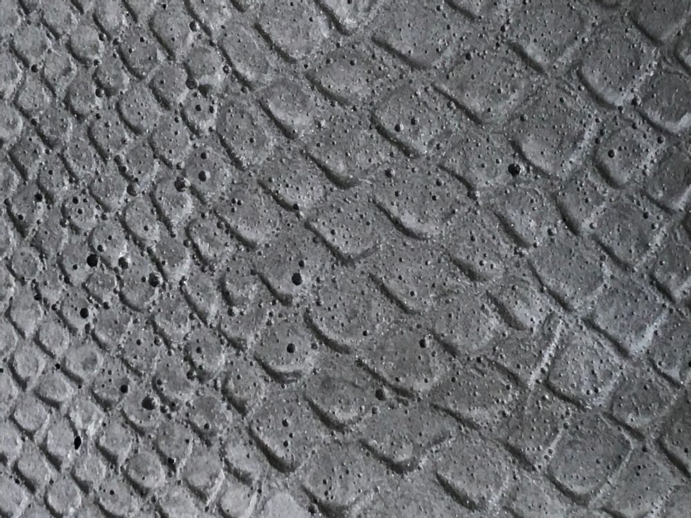 Design objects - Concrete lamp | Cube | Crocodile printed concrete - JUNNY