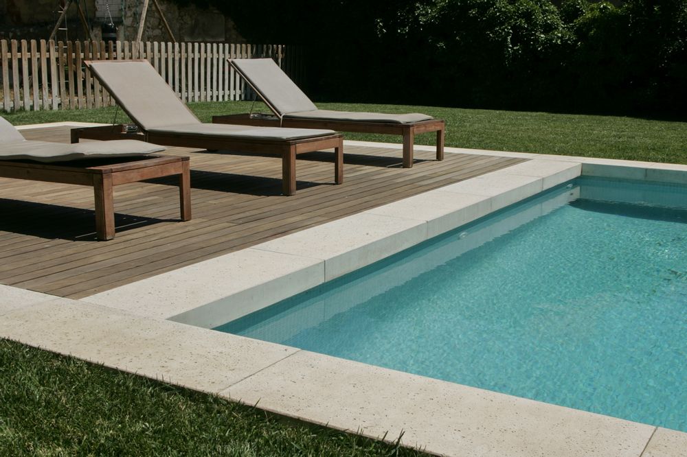 Piscines extérieures - Margelle de piscine en L - ROUVIERE COLLECTION