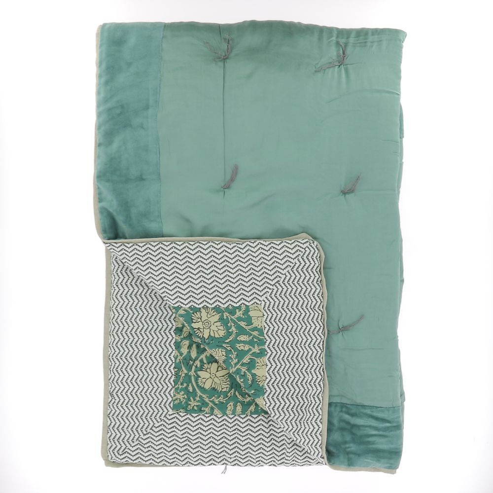 Throw blankets - Quilt and Sofa Cover SOIE - EN FIL D'INDIENNE...