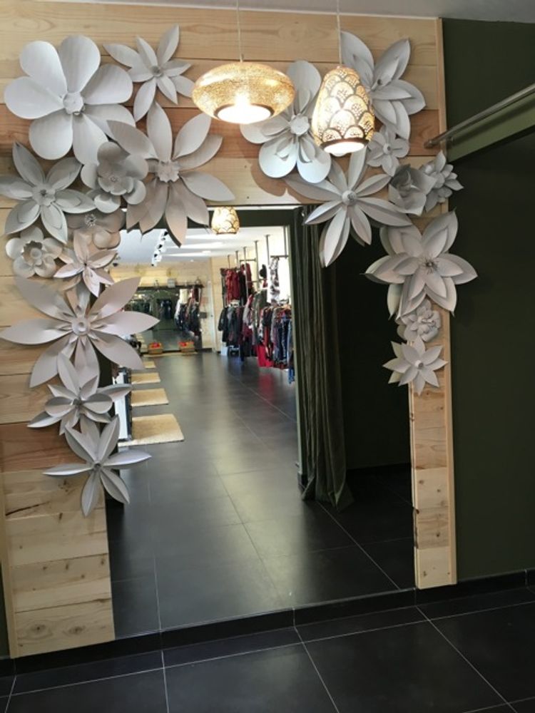 Floral decoration - Eye Catcher - ALEX HACKETT