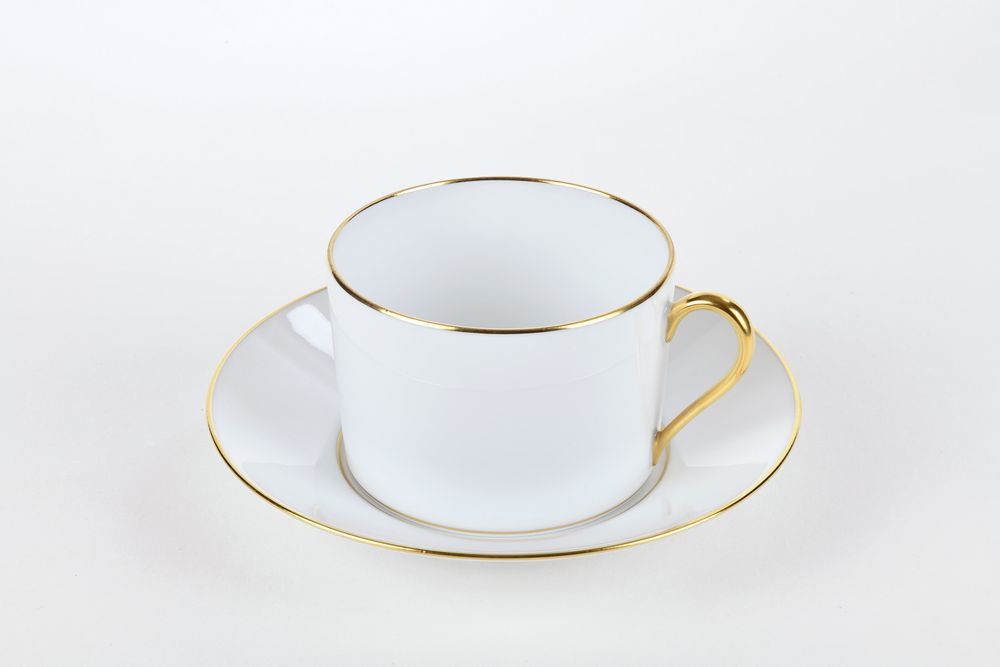 Tea and coffee accessories - The matt gold ELEGANCE tea cup & saucer - ALAIN BABULE