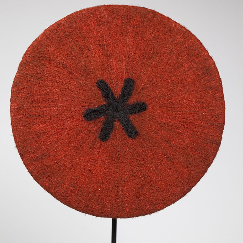 Unique pieces - Isicholo - Zulu Headress - Kwa-Zulu-Natal area, South Africa - KANEM