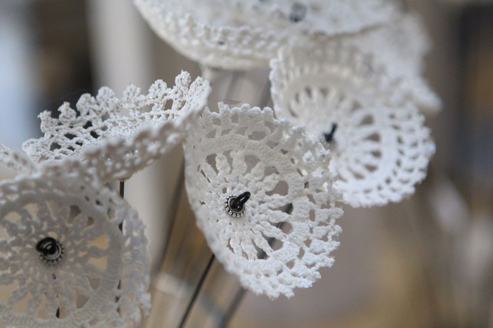 Décorations florales - Bouquets "Dentelle" Attrape rêve Fleurs en papier Alex Hackett - ALEX HACKETT