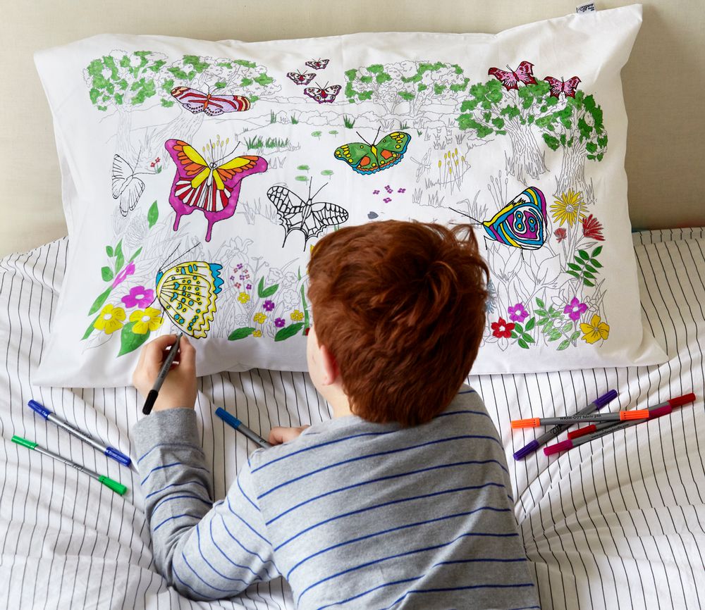 Children's arts and crafts - colour-in butterfly pillowcase - EATSLEEPDOODLE