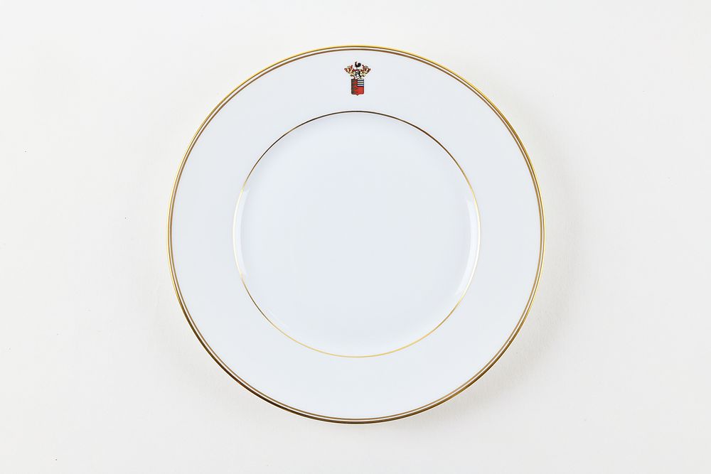 Formal plates - The matt gold ELEGANCE dinner plate with coat of arms - ALAIN BABULE