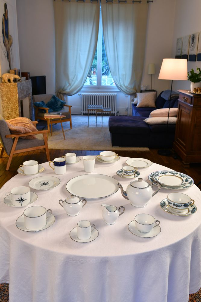 Mugs - The brilliant platinum ELEGANCE tea cup & saucer - ALAIN BABULE