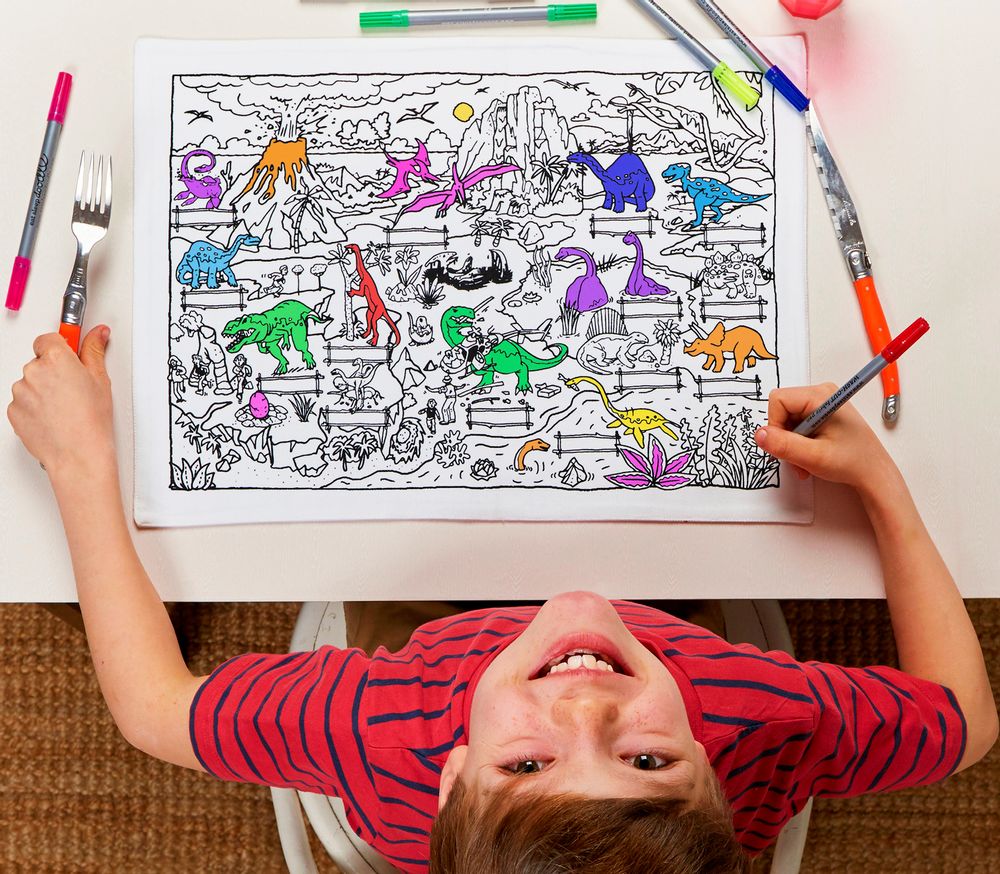 Children's arts and crafts - dinosaur placemat to go - EATSLEEPDOODLE