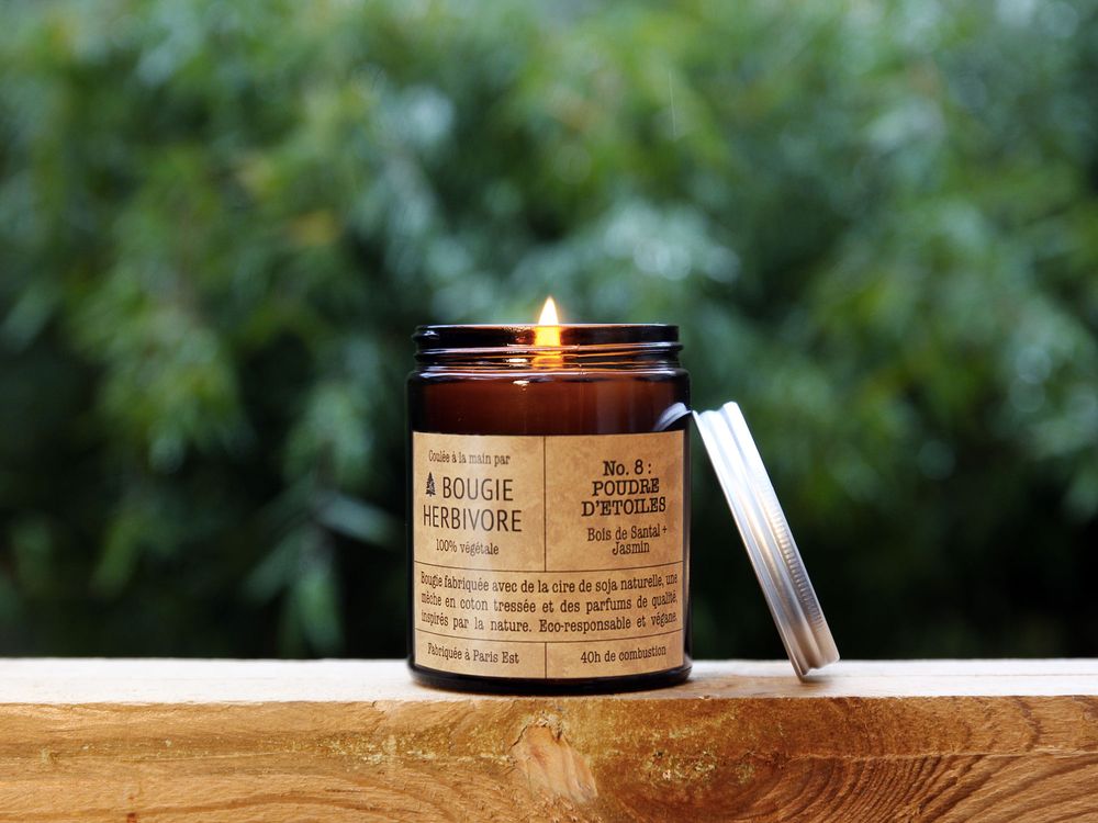 Candles - No. 8 : POUDRE D'ETOILES - Sandalwood + Jasmine - Medium - LA BOUGIE HERBIVORE
