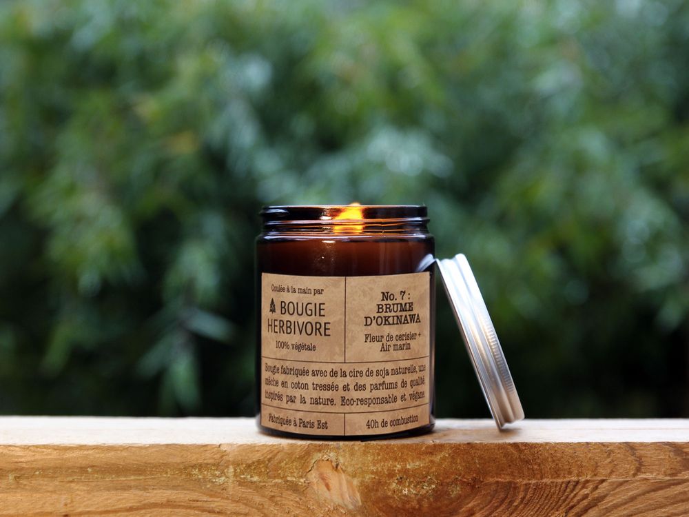 Candles - No. 7 : BRUME D'OKINAWA - Cherry blossom + Air Marine - Medium - LA BOUGIE HERBIVORE