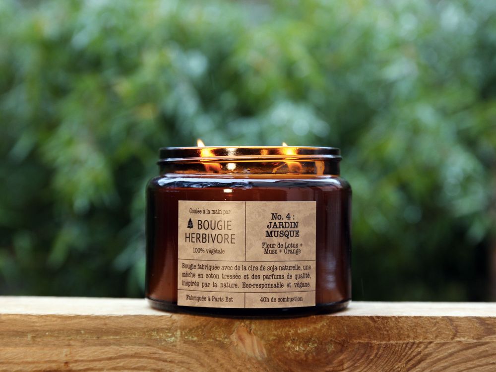 Objets de décoration - Bougie No. 4 : 400g - JARDIN MUSQUE - Fleur de Lotus + Musc + Orange - LA BOUGIE HERBIVORE