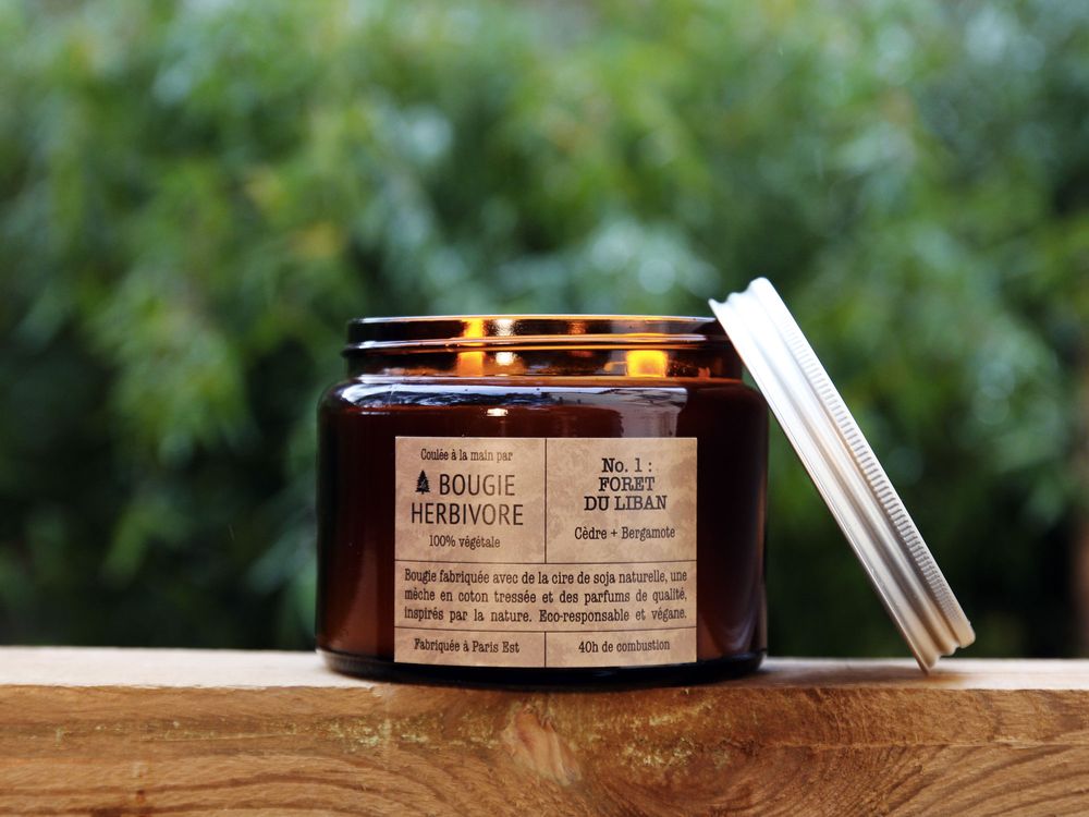 Objets de décoration - Bougie No. 1 : 400g - FORET DU LIBAN - Cèdre + Bergamote - LA BOUGIE HERBIVORE