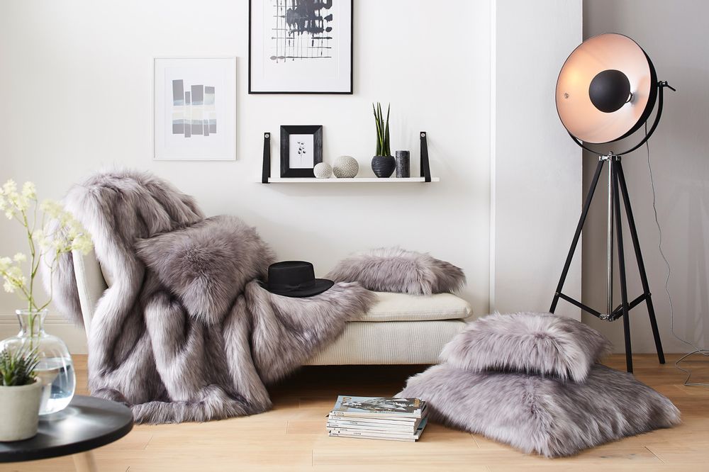 Decorative objects - Luxury Faux Fur throws - MAISON EVELYNE PRELONGE FRANCE