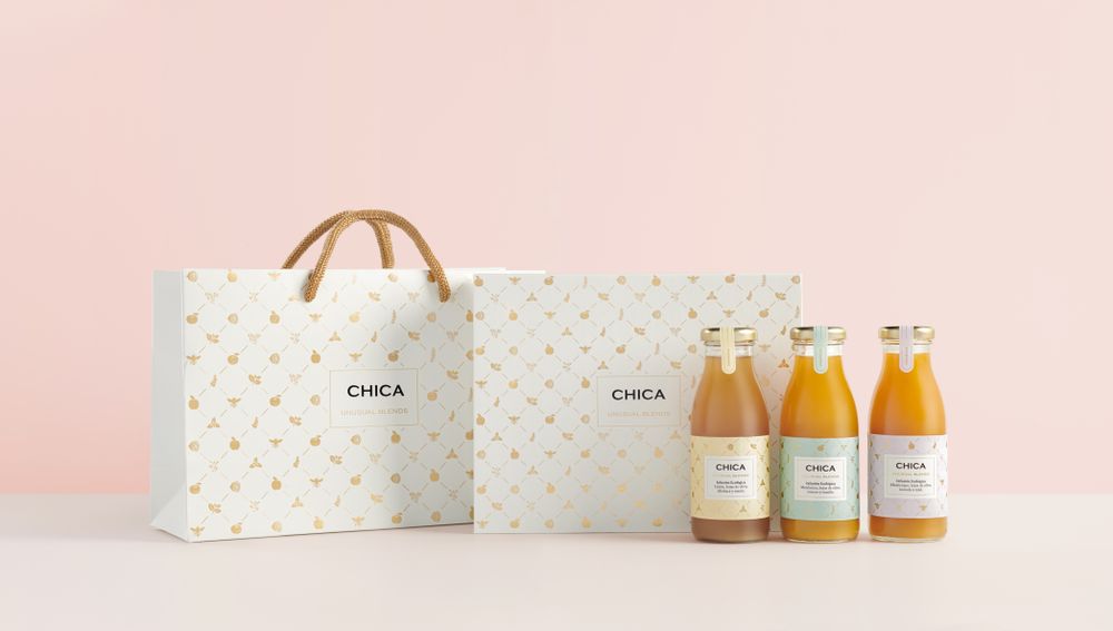 Épicerie fine - CHICA est la première boisson bio haut de gamme au monde dans lesquelles sont mélangées des feuilles d’olivier, d’herbes méditerranéennes et des jus naturels de fruits biologiques. - LORUSSO