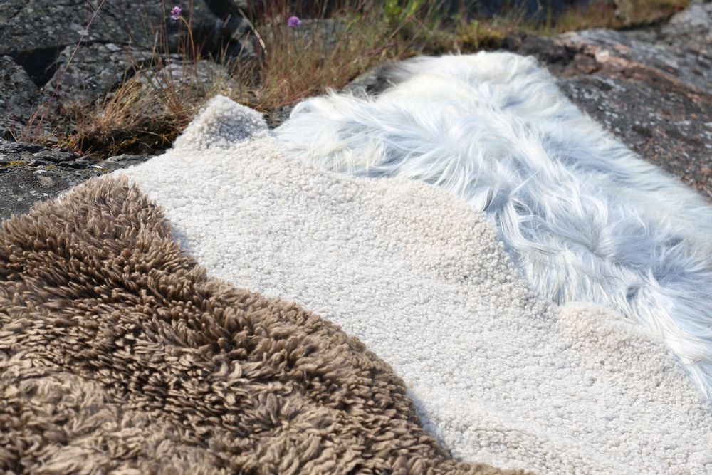 Other caperts - Sheepskin and Short Wool Cushions - FIBRE BY AUSKIN