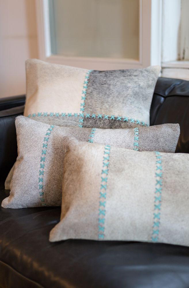 Coussins - Coussin en peau de vachette - FIBRE BY AUSKIN