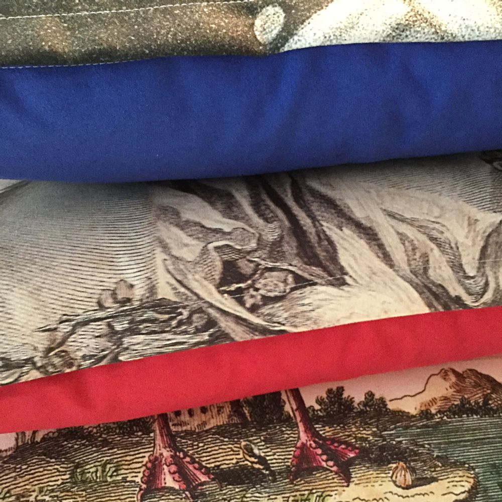 Fabric cushions - Printed Square Pillows - OLDREGIME