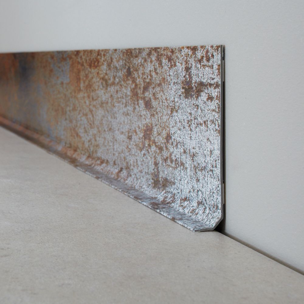 Indoor floor coverings - Decorative and adhesive baseboard. - 99DECO