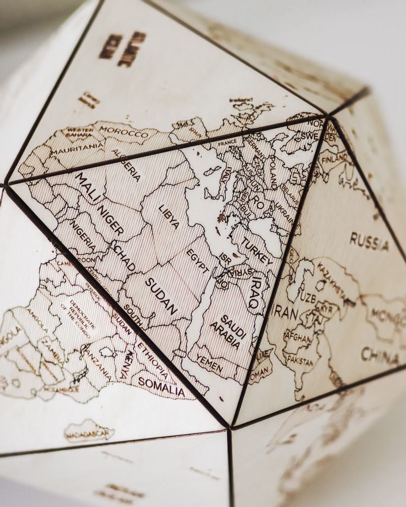 Design objects - Wood Icosahedron World Map - ENJOYTHEWOOD