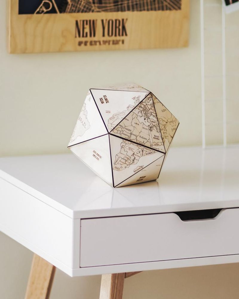 Design objects - Wood Icosahedron World Map - ENJOYTHEWOOD