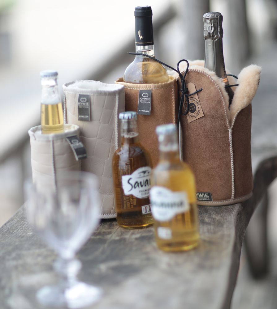 Gifts - KYWIE BOTTLE HOLDER or tote made of sheepskin, naturally insulating - KYWIE