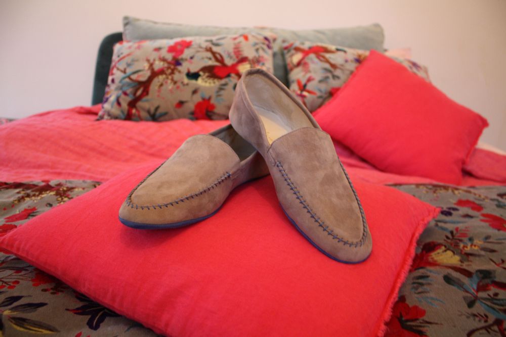 Homewear textile - Ligne EPURE - souliers de cuir - EDITH ET MARCEL