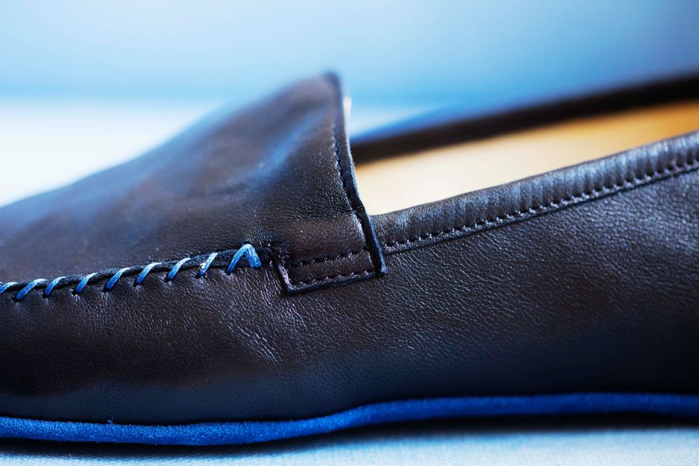 Homewear textile - Ligne EPURE - souliers de cuir - EDITH ET MARCEL