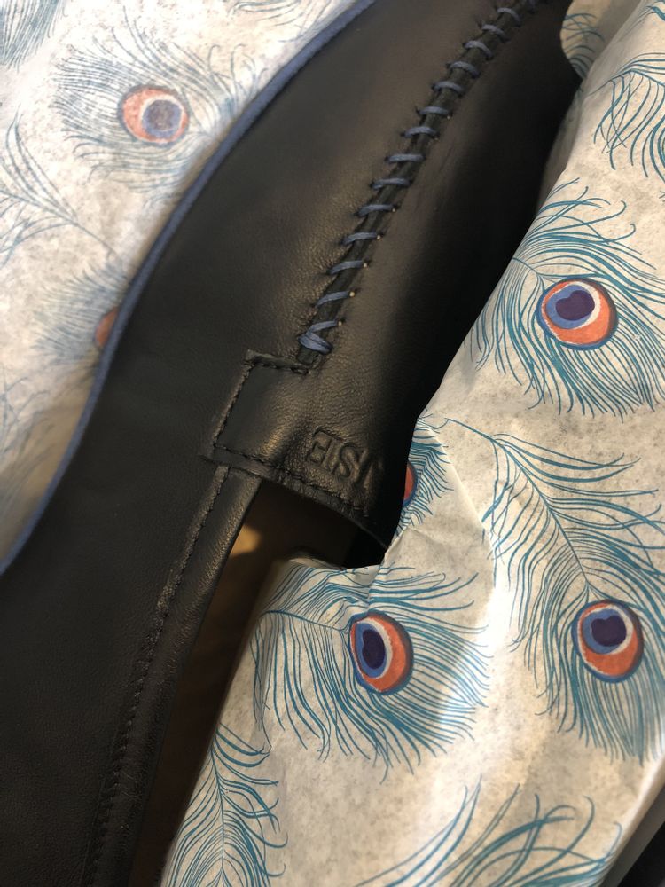 Homewear textile - ligne COUTURE - souliers de cuir - EDITH ET MARCEL