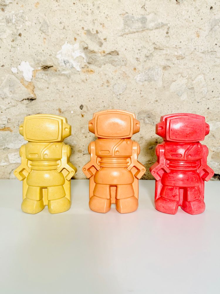 Design objects - Decorative object Concrete | Robot figurine | Colored concrete - JUNNY