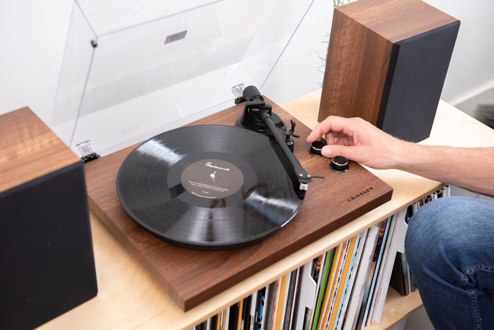 Speakers and radios - Crosley C62 Bluetooth Record Player - CROSLEY RADIO