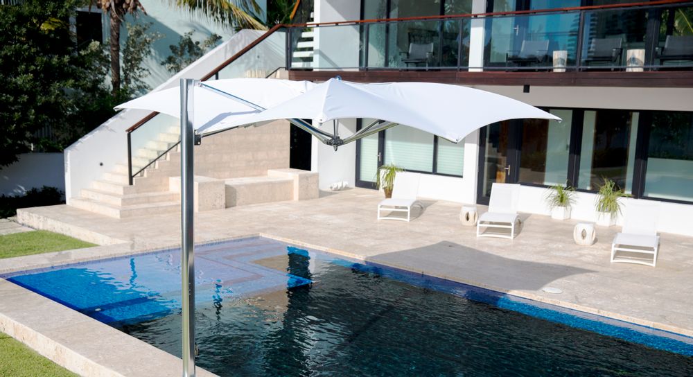 Accessoires de voyage - Parasol Ocean Master MAX - Manta Cantilever - TUUCI