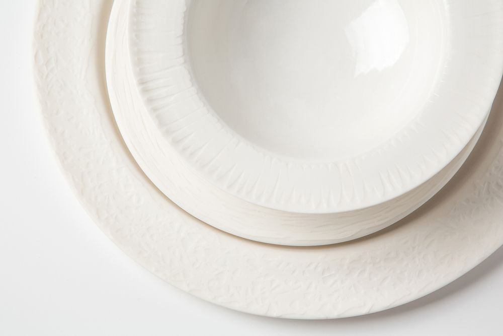 Assiettes au quotidien - Ensemble d'assiettes et de tasses - KAOLIN'E - CAROLINE PELTIER